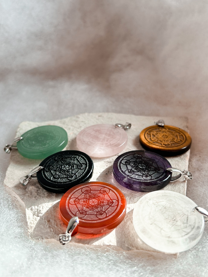 pendente in pietra + cubo di metatron